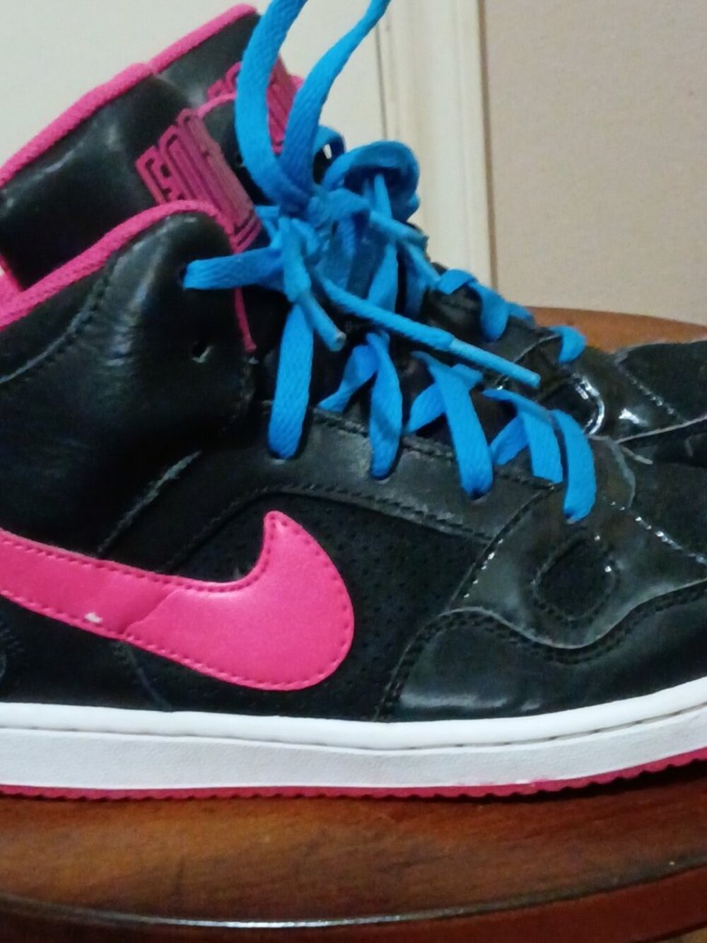 Nike Son of Force Mid Sneaker Big Kids. Black/Pink. Size: 3Y - Picture 4 of 13